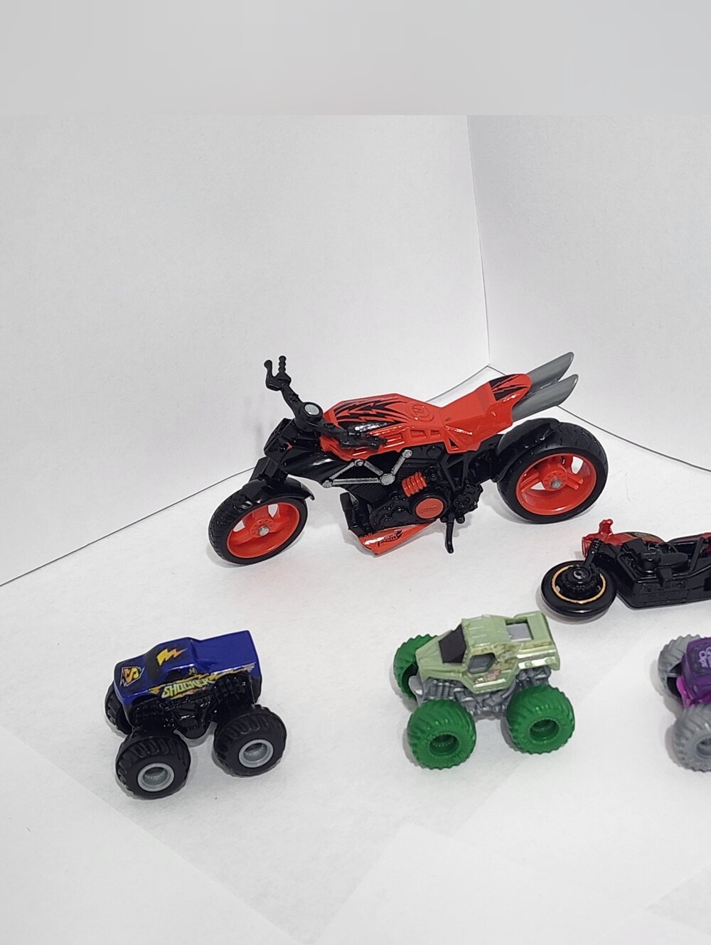 Action Toy Bundle - Picture 4 of 4